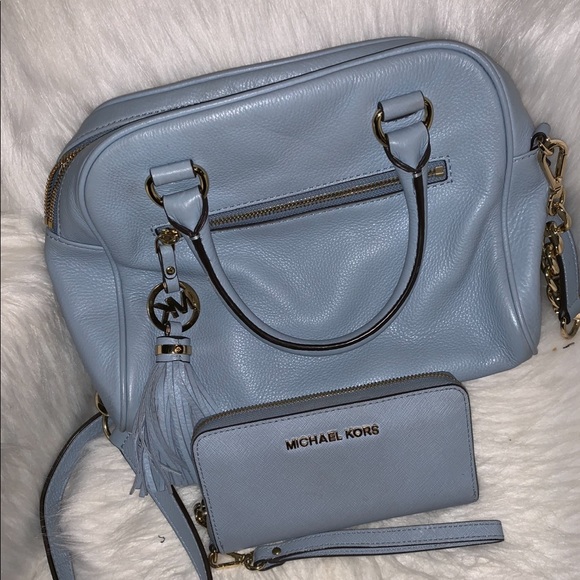 Michael Kors crossbody and wallet set - Picture 1 of 3